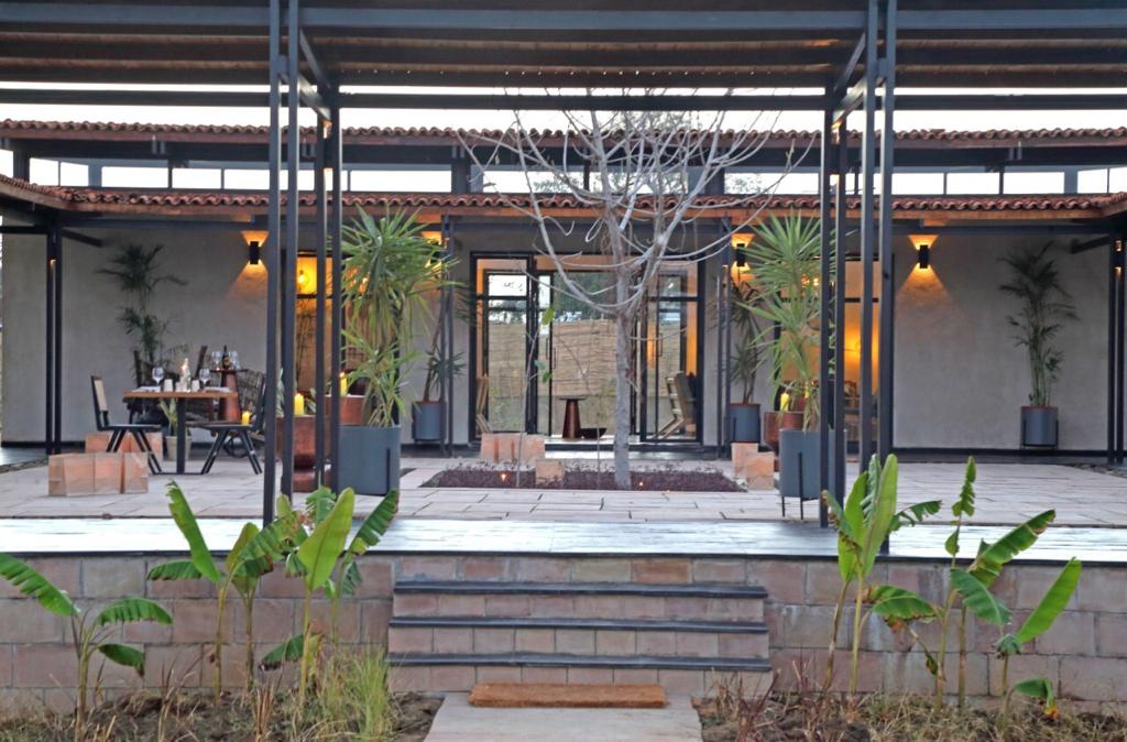 Zira Collection Item